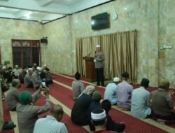 Subuh Berjamaah di Masjid Al-Manar, Wakapolda Sumut : Mari Lakukan Perubahan dari Diri Sendiri