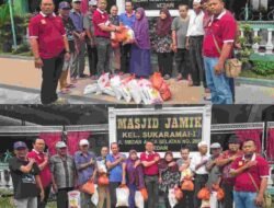 Ketua Pewarta Kasih Sembako di Jumat Barokah, Kaum Duafa Senang dan Bahagia