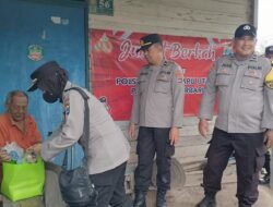 Polsek Banjarbaru Utara Lasanakan Giat Jumat Berbagi Untuk Ringan Kan Beban Warga Kurang Mampu