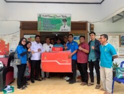 KNPI Padang Pariaman Serahkan Bantuan Sembako Untuk Korban Banjir di Ulakan Tapakis
