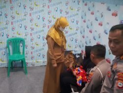 Tangis Haru Ibu Pembuang Bayi, Saat Di Pertemukan Dengan Bayi Nya