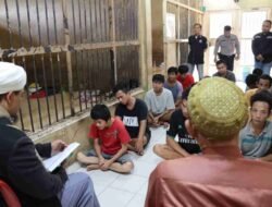 SAT Tahti Polres Ogan Ilir Ajak Tahanan Perbaiki Kualitas Diri dan Tingkatkan Keimanan