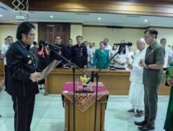 Bupati Giri Prasta Melantik Sejumlah Pejabat Baru