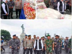 Gubernur Khofifah Bersama Forkopimda Melepas Bantuan Logistik