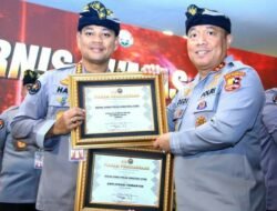 Penghargaan Kadiv Humas Polri di Rakernis Bali