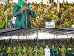 Gubernur Khofifah Berdzikir dan Sholawat Bersama Ribuan Warga Jombang Sebagai Wujud Rasa Syukur