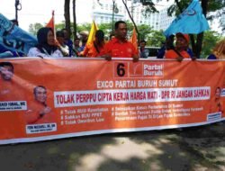 Polrestabes Medan Kawal Aksi Demo Partai Buruh di DPRD Sumut