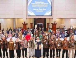 Gubernur Khofifah Ajak PTS Turut Bantu Turunkan Angka Stunting