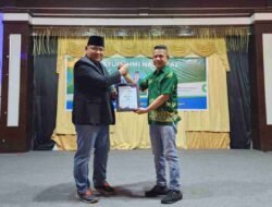 Ketum JMSI Pusat Berikan Sertifikat kepada Media Online pewarta.co, Chairum Lubis