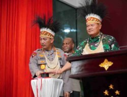 Ratas Bareng Presiden, Kapolri Tegaskan TNI-Polri Kawal Seluruh Kebijakan di Papua