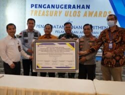 Menang Lagi, Kakanwil Sumut Imam Suyudi Terima Penghargaan Treasury Ulos Awards