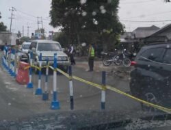 Jalur Wisata Berastagi Diguyur Hujan, Personil Polda Sumut Atur Lalin Urai Kemacetan