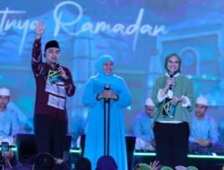 Gubernur Khofifah Hadiri Tabligh Akbar di Masjid Nasional Al Akbar Surabaya