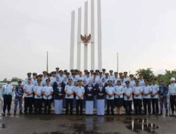 Danlanud Hang Nadim Pimpin Upacara Ziarah di TMP Pusara Bhakti Bulan Gebang Batam.