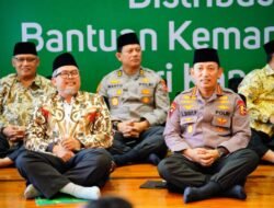 Kerjasama Bareng PP Persis, Kapolri Salurkan 30 Ribu Sembako ke Warga yang Membutuhkan