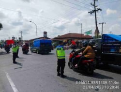 Pastikan Arus Mudik Lancar, Personil Pos Pam Ketupat Toba Polresta Deli Serdang Gencar Lakukan Ini