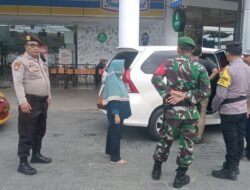 Ops Ketupat Seligi 2023, Bersinergi Polsek Batu Ampar Gelar Patroli Bersama TNI