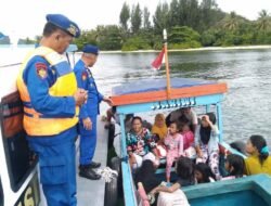 Kasubsatgas Banops Sat Polairud OPS Ketupat Toba 2023 Melaksanakan Patroli Perairan