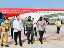 Presiden Joko Widodo Beserta Rombongan Tiba di Bandara Sultan Thaha Kota Jambi
