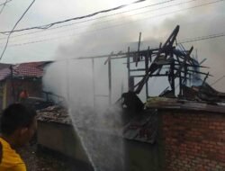 Polsek SU I Palembang Cek Lokasi Kebakaran di Kecamatan SU 1 Palembang