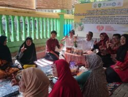 Memperingati Hari Lansia, Jurusan KS UNIB bersama LKSLU Payung Basurek Bengkulu Menyelenggarakan Pelatihan Pembuatan Minuman Herbal