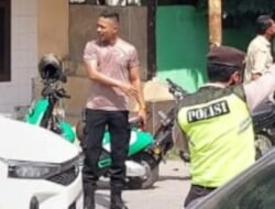 Respon Cepat, Kapolsek Medan Timur Turun Langsung ke Lokasi Kebakaran.