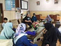 Cak Anang Serahkan Anak Yatim KSBO di Yayasan Khatijah Surabaya