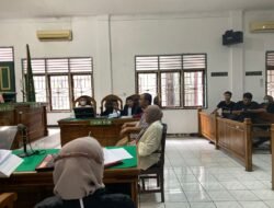 Dihadirkan Dalam Persidangan, Orang Tua Ken Admiral Bilang Ini