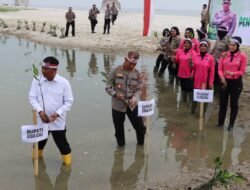 Lestarikan Negeri Penghijauan Sejak Dini, Polres Sergai Lakukan Tanam Manggrove Serentak