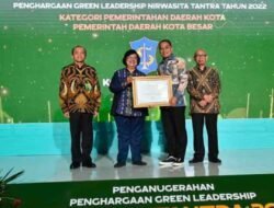 Delapan Kali Berturut-turut Terima Penghargaan Nirwasita Tantra, Eri Cahyadi: Bukti Kualitas Udara Kota Surabaya Bersih