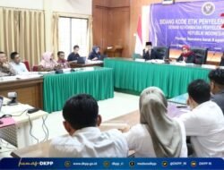 DKPP PERIKSA STAF KPU KAB. AGAM TERKAIT PENGUSIRAN ANGGOTA BAWASLU