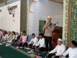 Kapolres Ogan Ilir hadiri acara maulid nabi Saw sambil gelar Jumat curhat di masjid Istiqomah