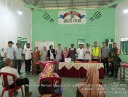 Bantu Masyarakat Kurang Mampu, Pemerintah Oku Selatan Salurkan BLT di Desa Sukamaju