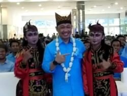 TARI REMO MENYAMBUT KEHADIRAN ANIS MATTA DI JAWA TIMUR