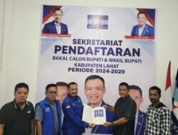 Serius Maju Pilkada Lahat, Sekretaris PDI Perjuangan Yudha Hermawan Ambil Formulir Calon Bupati di Partai Demokrat
