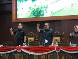 Pj Gubernur Jatim Sampaikan Nota Keuangan Pertanggungjawaban Pelaksanaan APBD 2023