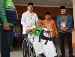 Kakanwil Kemenagsu Lepas Calhaj Kloter 23 ke Tanah Suci