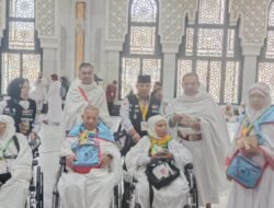 Ketua Kloter 25 KNO Terus Dampingi dan Memberikan Pelayanan kepada Jemaah Haji