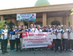 Bakti Religi, Polsek Banjarbaru Utara Adakan Giat bersih Masjid