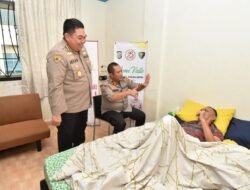 BRIGJEN. POL. ASEP SAFRUDIN, HOME VISIT KE KEDIAMAN PERSONEL POLDA KEPRI YANG SAKIT