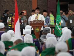 Hujan dan Kumandang Azan Sambut Tiba Kloter 1 Debarkasi Medan