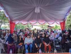 Masyarakat Padati Aula Kecamatan Baamang Untuk Dapatkan Sembako Murah