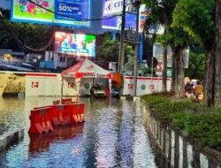 PDAM Siapkan Tangki Air Gratis Bagi Warga Terdampak Pipa Bocor di Kawasan Joyoboyo