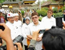 Pj. Gubernur Jatim Hadiri Upacara Karya Tawur Agung Labuh Gentuh dan Panca Wali Krama
