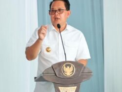Pj. Gubernur Salurkan BLT DBH CHT Bagi Buruh Pabrik Rokok Lintas Wilayah Jatim Tahun 2024