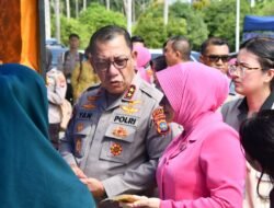IRJEN POL YAN FITRI HALIMANSYAH KAPOLDA KEPRI HADIRI KEGIATAN PAMERAN UMKM BERSAMA MASYARAKAT KABUPATEN NATUNA