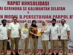 Gerindra Serahkan  Modul B Persetujuan Parpol KWK Kepada Semua Calon Bupati/Walikota Se Kalsel