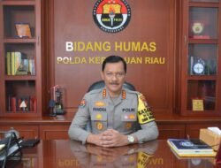 690 PERSONEL POLDA KEPRI DAN JAJARAN DILAKUKAN ALIH TUGAS JABATAN DAN MUTASI