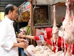 Kunjungi Pasar Soponyono di Surabaya, Presiden Jokowi: Inflasi Pangan Terkendali dengan Baik