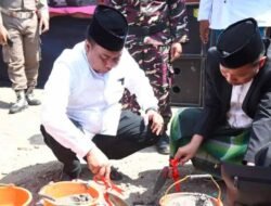 Pj. Bupati Sidoarjo M. Isa Anshori Letakkan Batu Pertama Pembangunan Gedung Sports Center